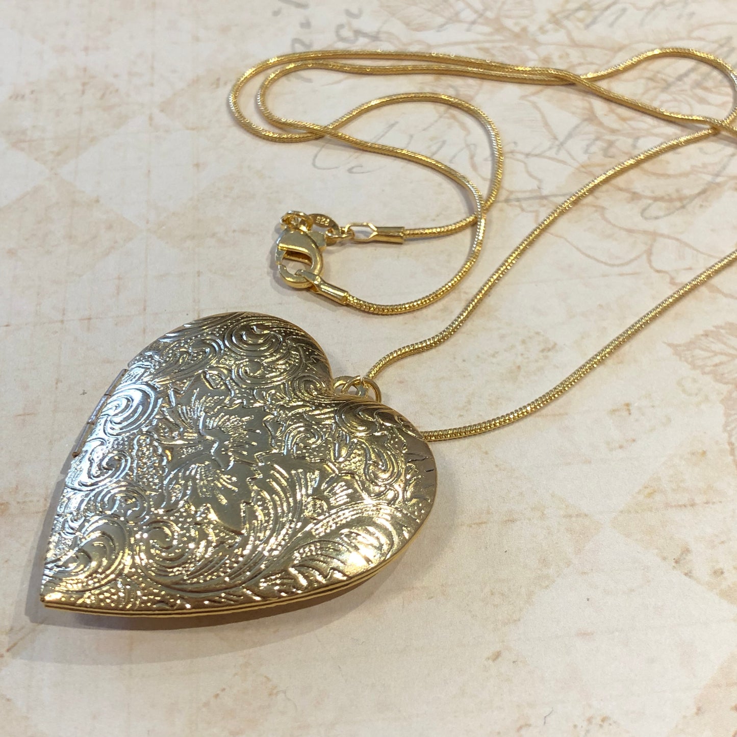 Locket Kalp Kolye